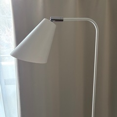 【2月中旬まで】アイリスオーヤマ　フロアライトの画像