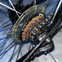 黒いクロスバイク6段変速。気になりましたらお気軽にご連絡くださいの画像