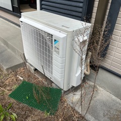 ダイキン エアコン 18畳向け　ATR56VPE6-W  2019年製の画像