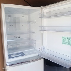 D086 送料設置無料   三菱　自動製氷機能付き　大型冷蔵庫　335Lの画像