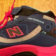 新品　ニューバランス24.5の画像