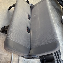 キャラバン後部座席の画像