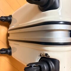 
決まりました。【無料/鍵2本付】Griffin Land スーツケース（中型Mサイズ）中面は超美品！引き取り限定！の画像