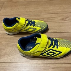 子ども20㎝ サッカーシューズ　UMBROの画像