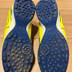 子ども20㎝ サッカーシューズ　UMBROの画像