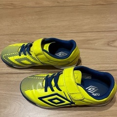 子ども20㎝ サッカーシューズ　UMBROの画像