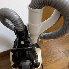 2012年　シャープサイクロン掃除機　の画像