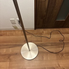 IKEA スタンドライトの画像