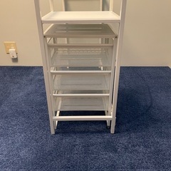 IKEA VITTSJO ラップトップテーブル　ガラス　デスク　VITTSJÖ ヴィットショー。　　の画像