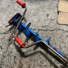 ワカサギ  アイスドリル 全長150cm 直径およそ15cm わかさぎ釣り 保護カバー付属  折りたたみ/刃先交換 可能！ サビ多め 中古品 ①の画像