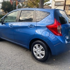 誰でも分割購入可能！【大阪店】日産　ノート　ブルーの画像