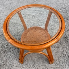 【受け渡し予定者決定】籐のガラステーブル 丸型 ガラス天板付き 直径40cmの画像