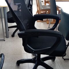 ★リユースのサカイ高崎店★TJ14238  椅子 黒 H×D×W クリーニング済みの画像