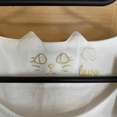 【新品未使用タグ付き】タンクトップ　猫金刺繍の画像