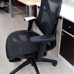 ★リユースのサカイ高崎店★TJ14239  椅子 黒 H×D×W クリーニング済みの画像