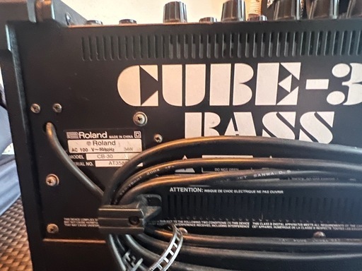 Roland CUBE 30ベースアンプ