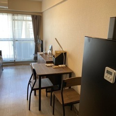 ダイニングテーブル　椅子2脚の画像