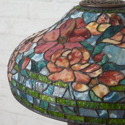 【発送の場合は即購入不可】 ステンドグラス ティファニーランプ 花模様 テーブルランプ アールヌーヴォー 様式 スタンドライト 照明 ガラス 店舗什器 工芸品 97505