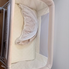 ベビーベッドの画像