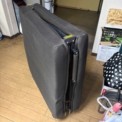 折りたたみベッドの画像