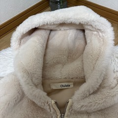 (お取引中)㊗️お値下げしました㊗️
  Chulatteフェイクファージャケットの画像