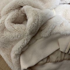 (お取引中)㊗️お値下げしました㊗️
  Chulatteフェイクファージャケットの画像