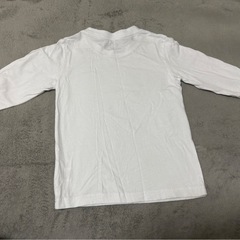 白のTシャツ 120の画像