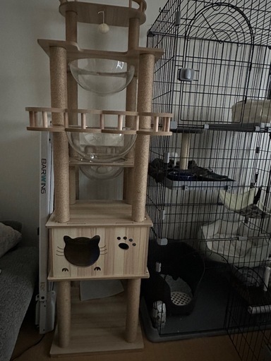 新品‼️組み立て前箱入り木製キャットタワー