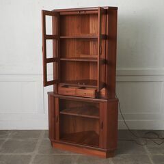 【発送の場合は即購入不可】 北欧 デンマーク Dyrlund チーク コーナーキャビネット ヴィンテージ 木製 蛇腹扉 ブックシェルフ 飾り棚 デューロン デュランド 95965の画像