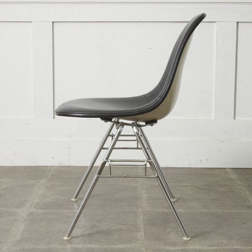 【発送の場合は即購入不可】 Herman Miller イームズ サイドシェルチェア ヴィンテージ スタッキングベース FRP Eam