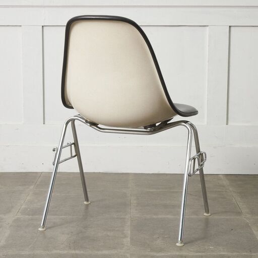 【発送の場合は即購入不可】 Herman Miller イームズ サイドシェルチェア ヴィンテージ スタッキングベース FRP Eam