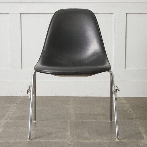 【発送の場合は即購入不可】 Herman Miller イームズ サイドシェルチェア ヴィンテージ スタッキングベース FRP Eam
