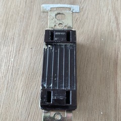 神保電器 連用角形2口コンセント プレートの画像