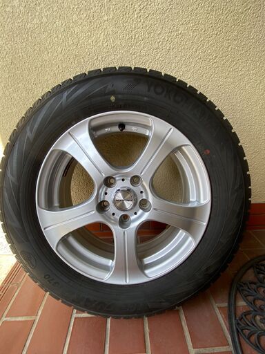 ヨコハマ中古スタッドレスアルミセット 205/65R16 5穴（4本1セット