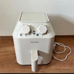 美品récolte レコルト エアオーブン ノンフライヤー ホワイト 付属品付きの画像