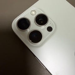 Apple iPhone15promax　ホワイトの画像