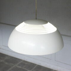 【発送の場合は即購入不可】 定20万 ルイスポールセン AJ ROYAL ロイヤル 500 ペンダント ライト 吊り照明 北欧 デンマーク アルネ ヤコブセン 白 ホワイト 80075の画像