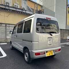  ダイハツ ハイゼットカーゴ 5MT ターボ 車検2年付き ミラー型ドラレコ CarPlay対応ナビ ETC シートカバー新品　LEDヘッドライト球新品 パワステ エアコンあり 距離浅め 個人所有 これから配送等始める方にぜひ！ 自走引き渡しOKの画像