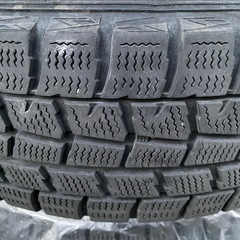 スタッドレスタイヤ 4本セット 165/70R14 DUNLOP 鉄ホイール付きの画像