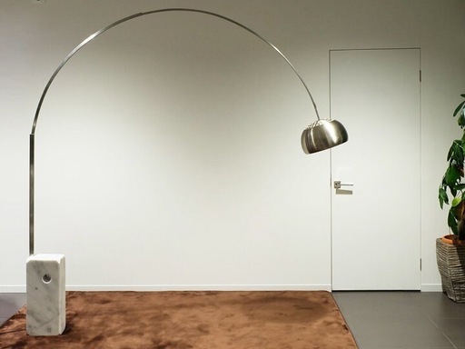 モダン照明の傑作！アルコランプ（リプロダクト品）大理石ベース (JJ