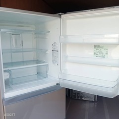 D099 送料設置無料   東芝　人気モデル　自動製氷機能付き大型冷蔵庫　330Lの画像