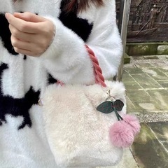 ファーバッグ♡さくらんぼの画像