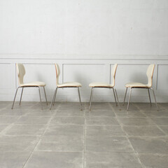 【発送の場合は即購入不可】 4脚セット 天童木工 TENDO 剣持勇 チェア チーク 背面 プライウッド ダイニングチェア 椅子 サイドチェア モダン レア 名作 80985の画像