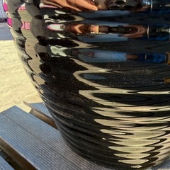 陶器製植木鉢ブラックの画像