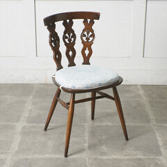 【発送の場合は即購入不可】 Ercol シスルバックチェア クッション エルム 英国 椅子 ヴィンテージ アーコール 木彫刻 ダイニングチェア イギリス ビンテージ 81009の画像