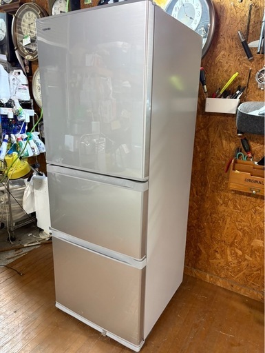 A2905 TOSHIBA 東芝 3ドア冷蔵庫 340L 2014年製 棚板割れあり