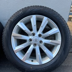 ピレリスタッドレス(ヴァンガード純正ホイール付き)の画像