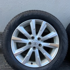 ピレリスタッドレス(ヴァンガード純正ホイール付き)の画像