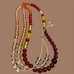 ビーズネックレスの画像