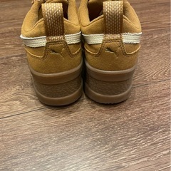 PUMA 茶色厚底スニーカー  の画像